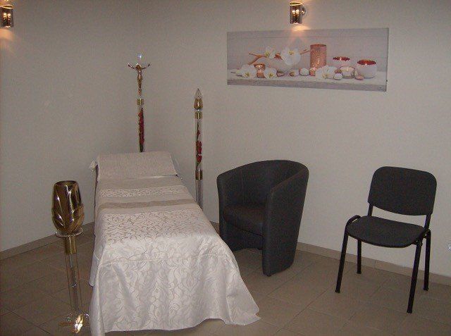 Siège et lit de funérarium