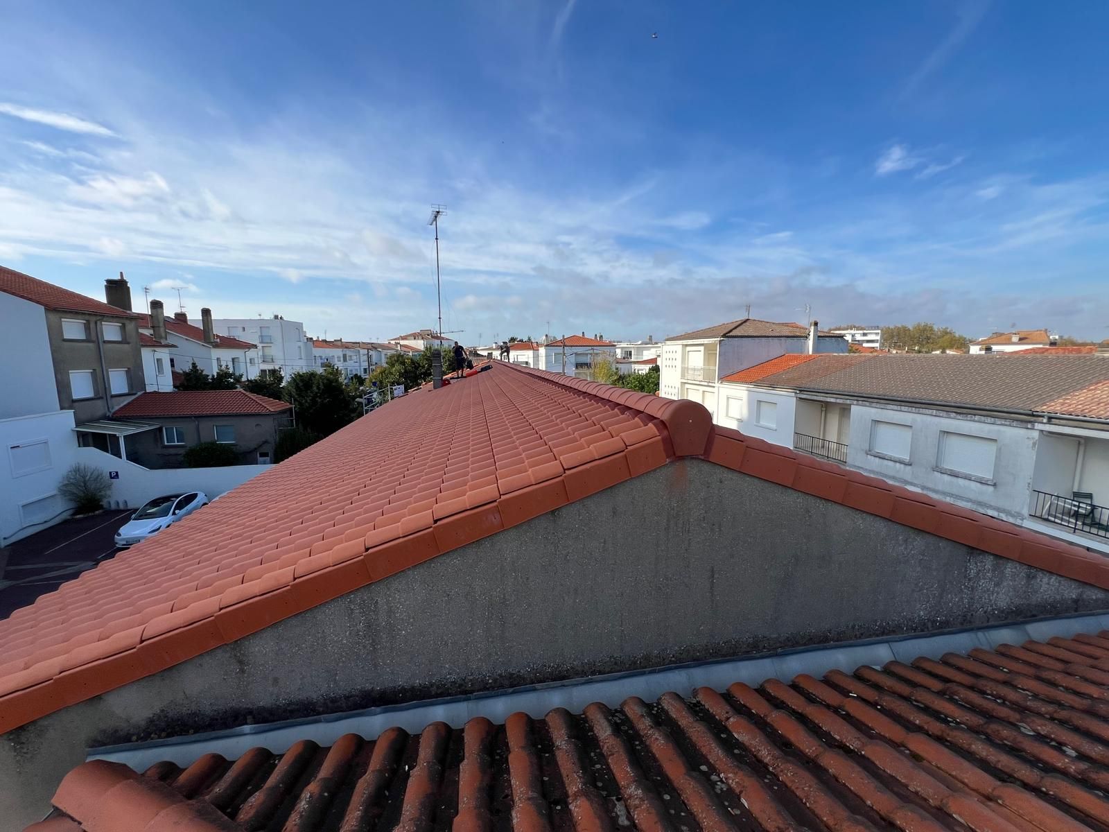 Toiture en tuiles rouges