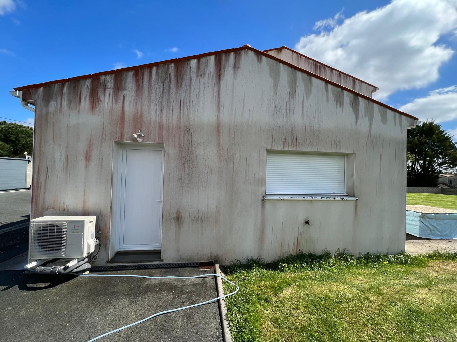 Façade avant le nettoyage