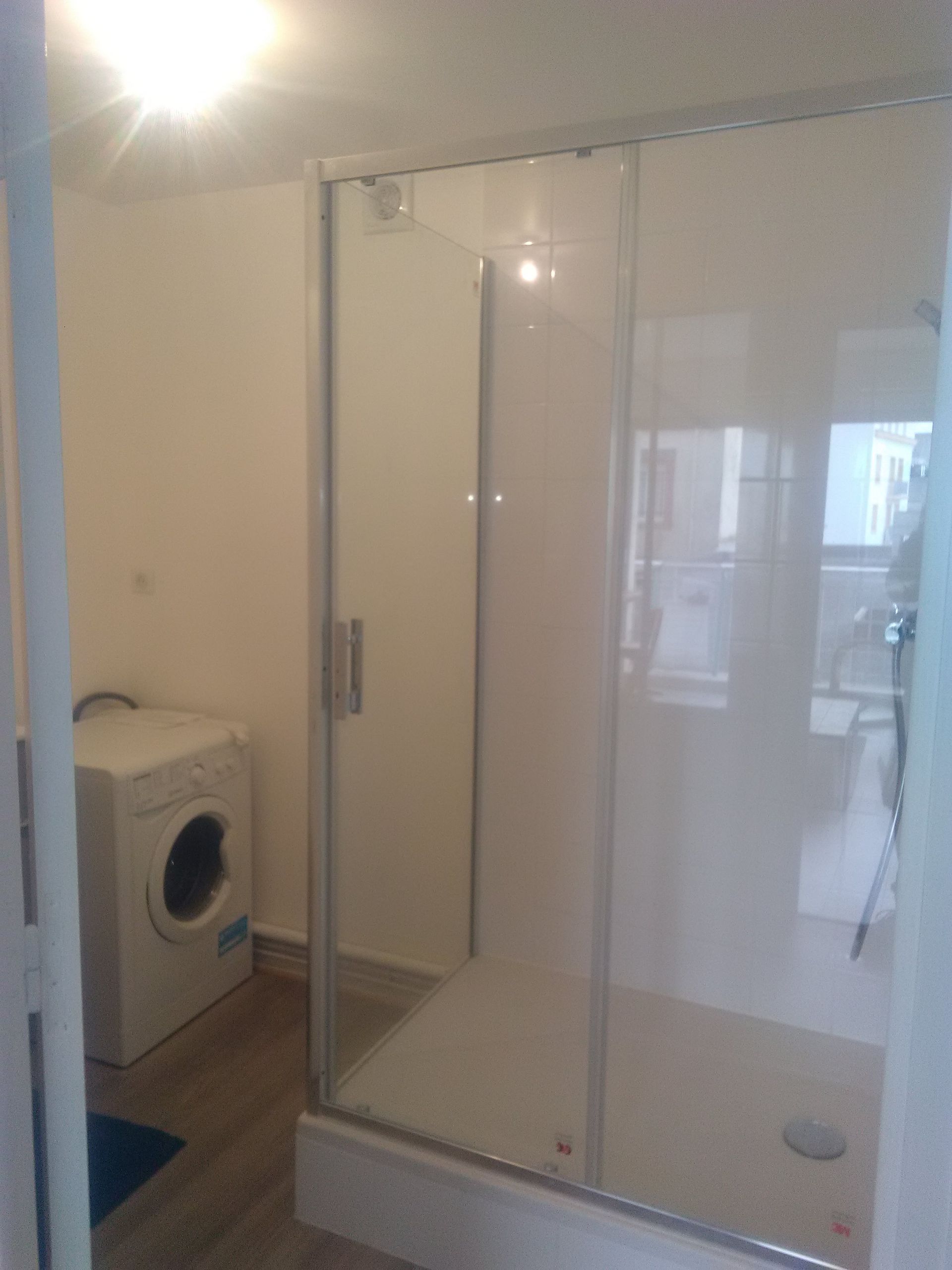 Installation d'une cabine de douche