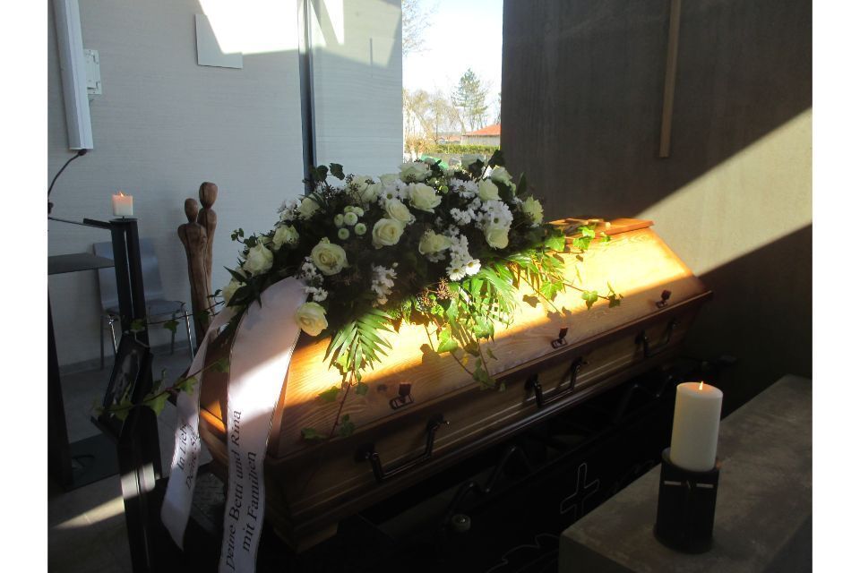 Sarg der Armin Probst Bestattungen