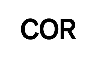 Schwarze Buchstaben „COR“ auf weißem Hintergrund