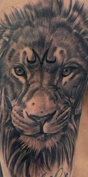Seb, tatouage d'une tête de lion