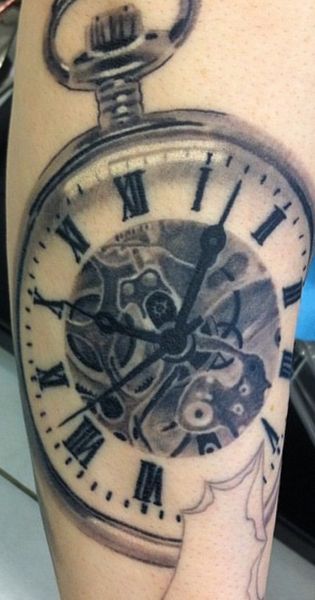 Seb, tatouage d'une montre à gousset