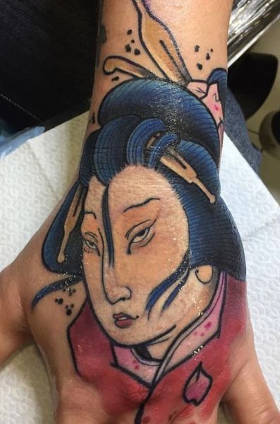 Seb, tatouage d'une Chinoise traditionnelle