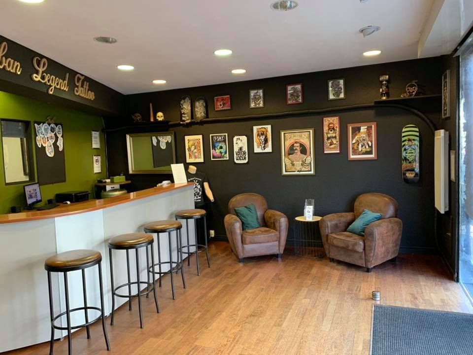 Vue sur l'entrée du salon