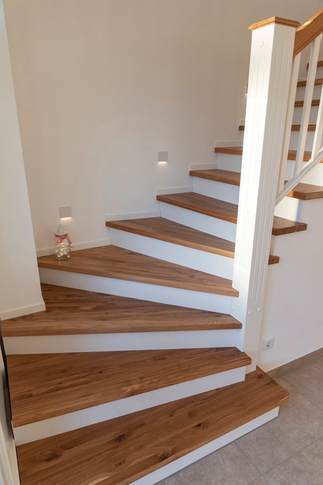 Holztreppen und Geländer | Tischlerei Hallerdei-Lotz