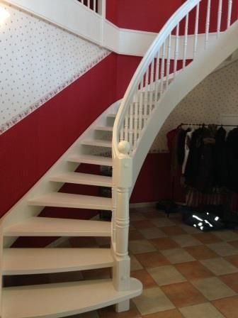 Holztreppen und Geländer | Tischlerei Hallerdei-Lotz