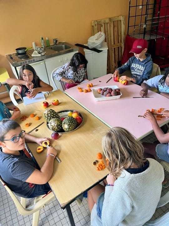 Colonie de vacances à THAON 01