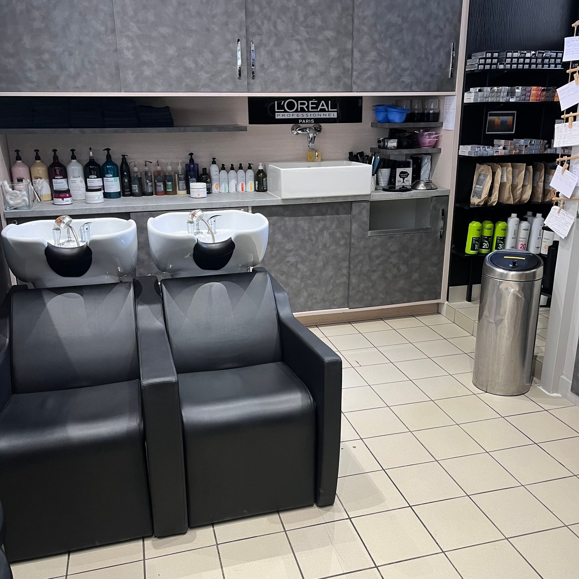 Bacs de lavage cheveux