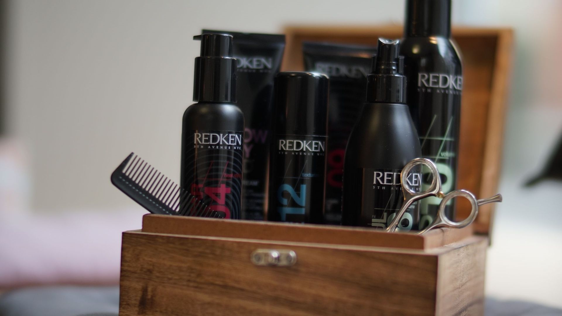 Redken - Haar-Lokal 6370 Stans