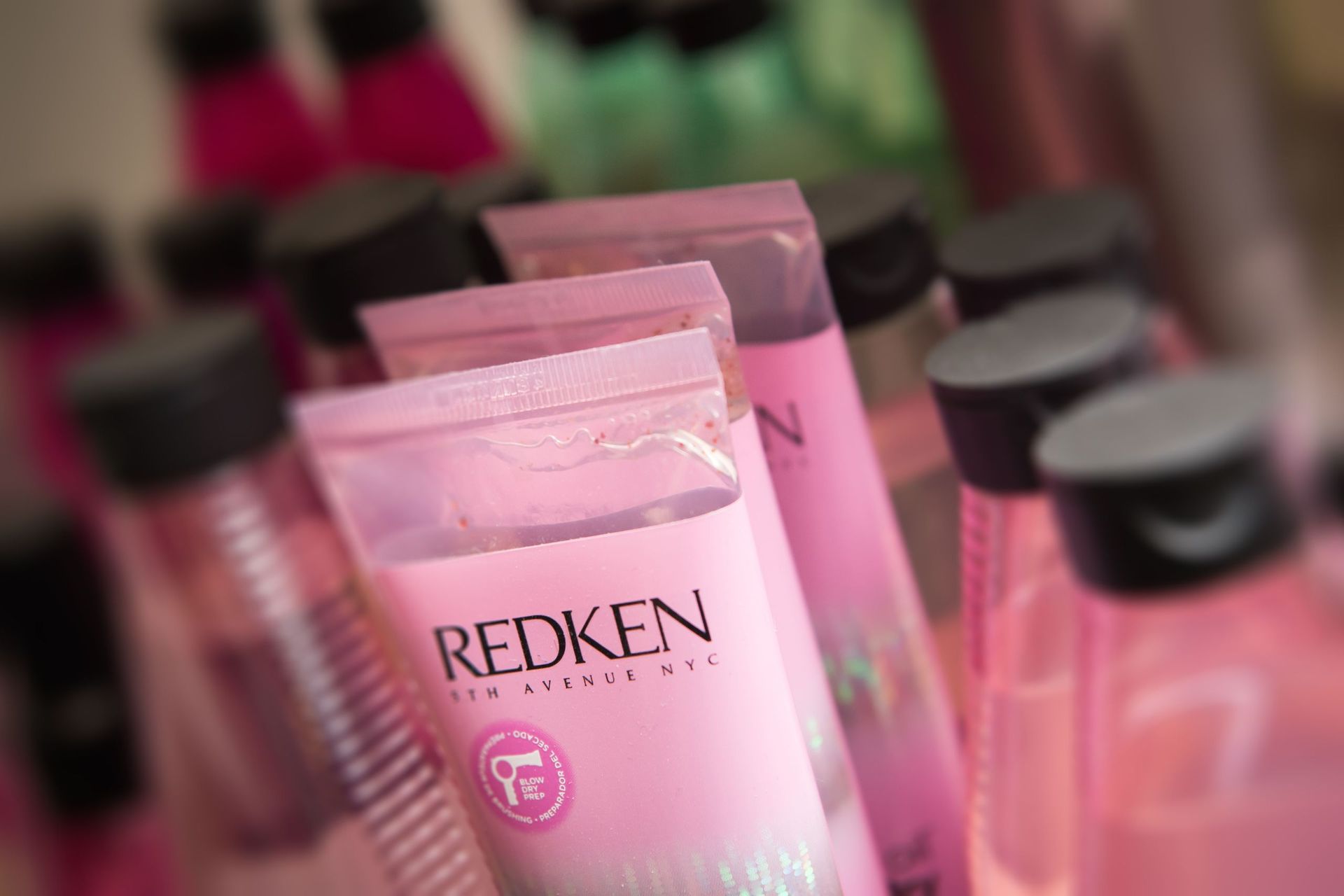 Redken - Haar-Lokal 6370 Stans