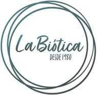 Logotipo de "La Bi&oacute;tica" con escritura verde azulado dentro de un c&iacute;rculo verde azulado con "Desde 1980" debajo.