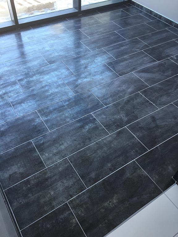 Pose de carrelage noir Onyx