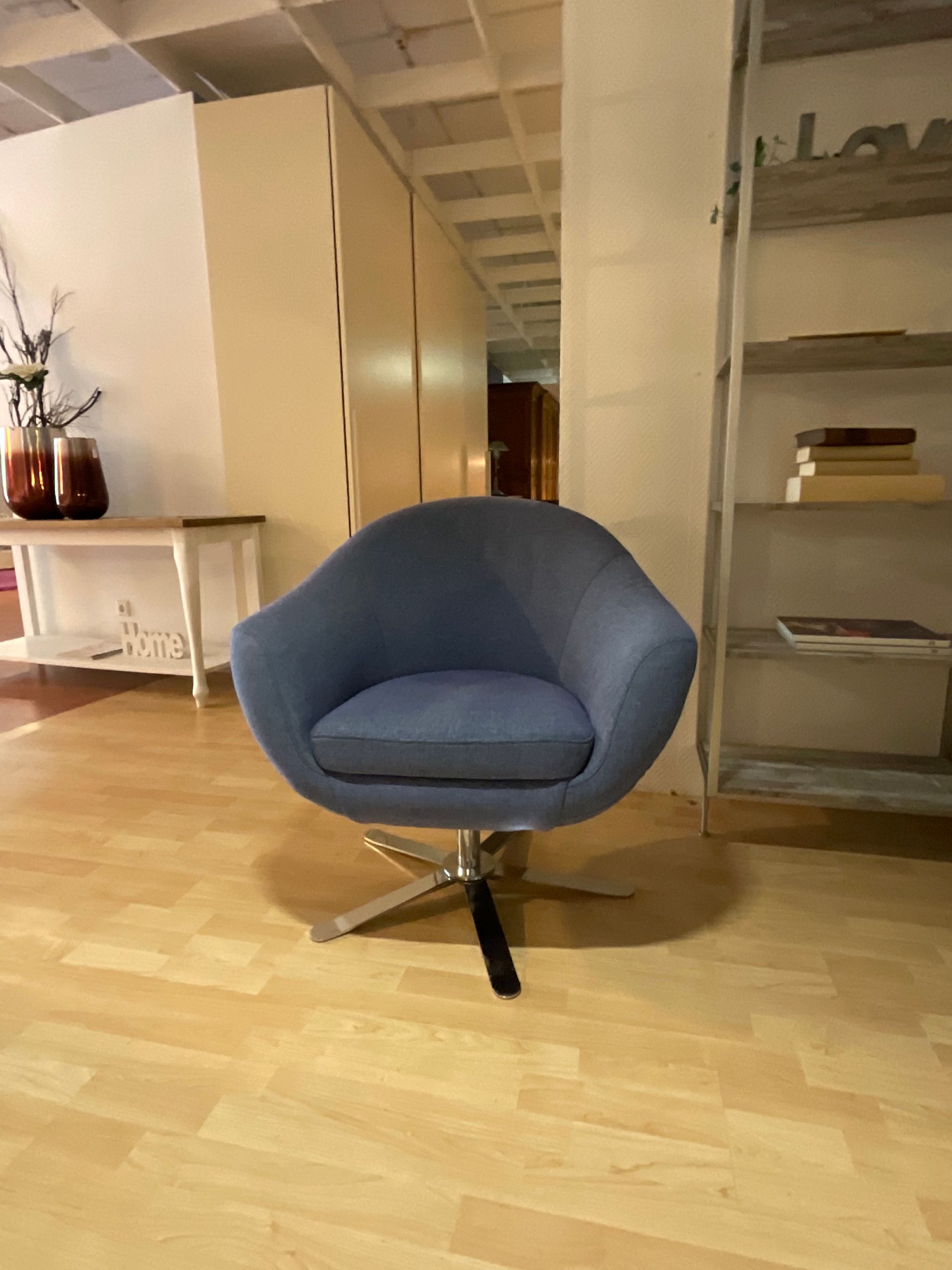 Grau-Blauer Drehstuhl mit Polsterung