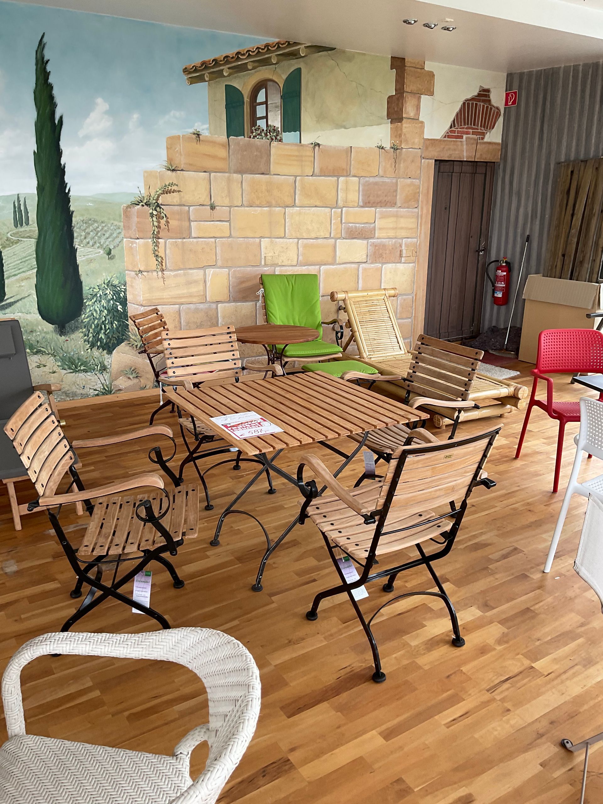 Gartenmöbel Ausverkauf beim Möbelhaus Villa Stulz