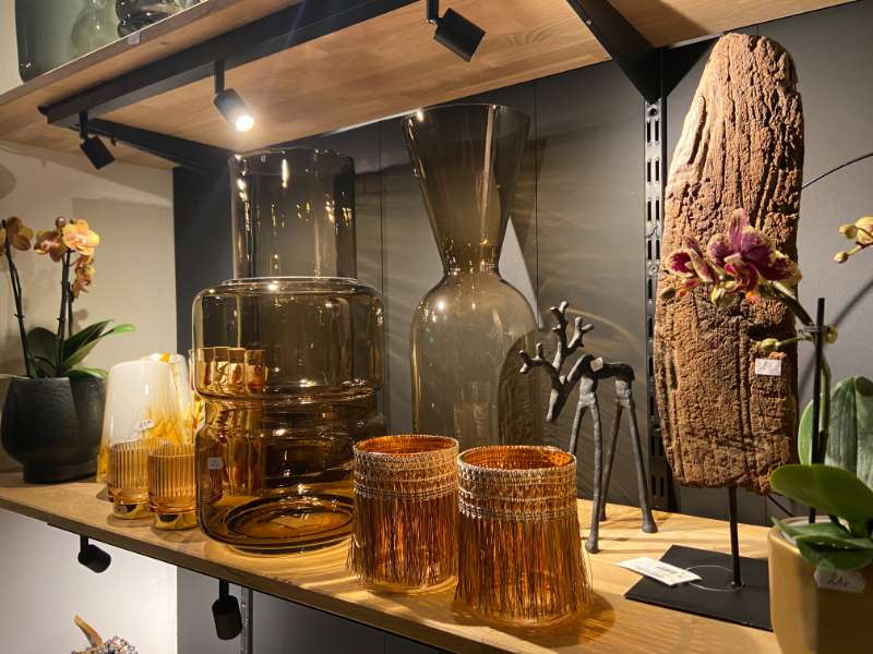 Robuuste potten en decoratie