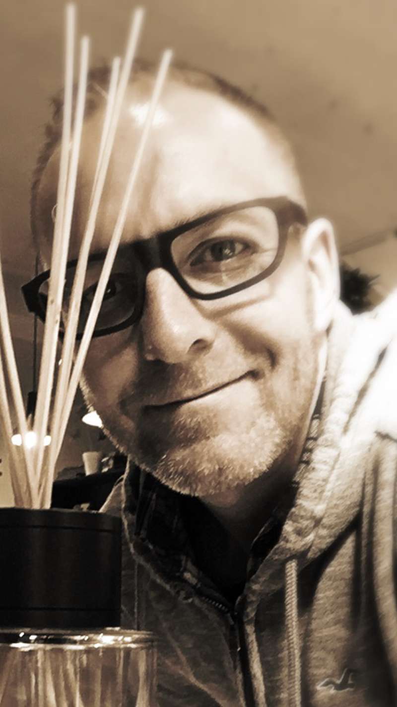 Geurstokjes bij de bloemenzaak