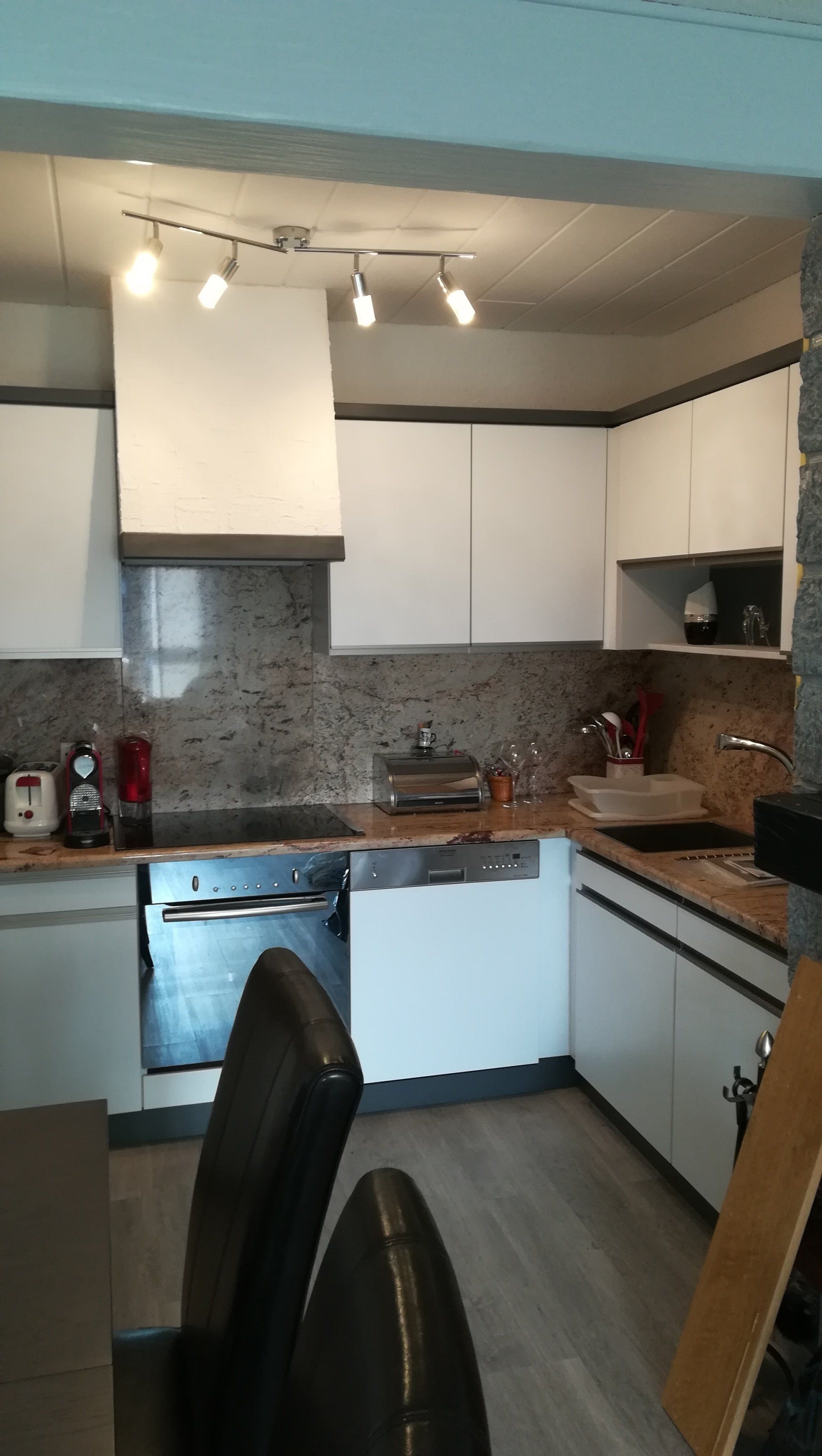 Éléments de cuisine, fabriqués sur mesure