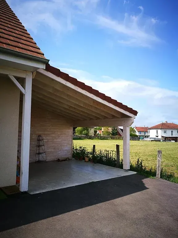 Aménagement extérieur : création d'un abri bois