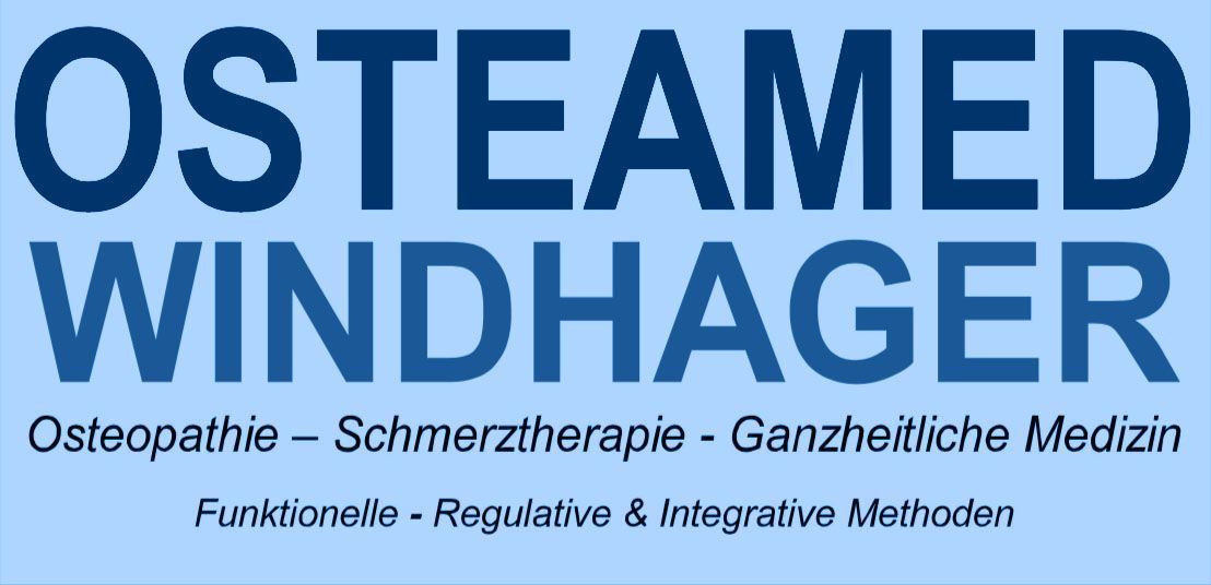 Ein blau-weißes Logo für oSteamed Windhager