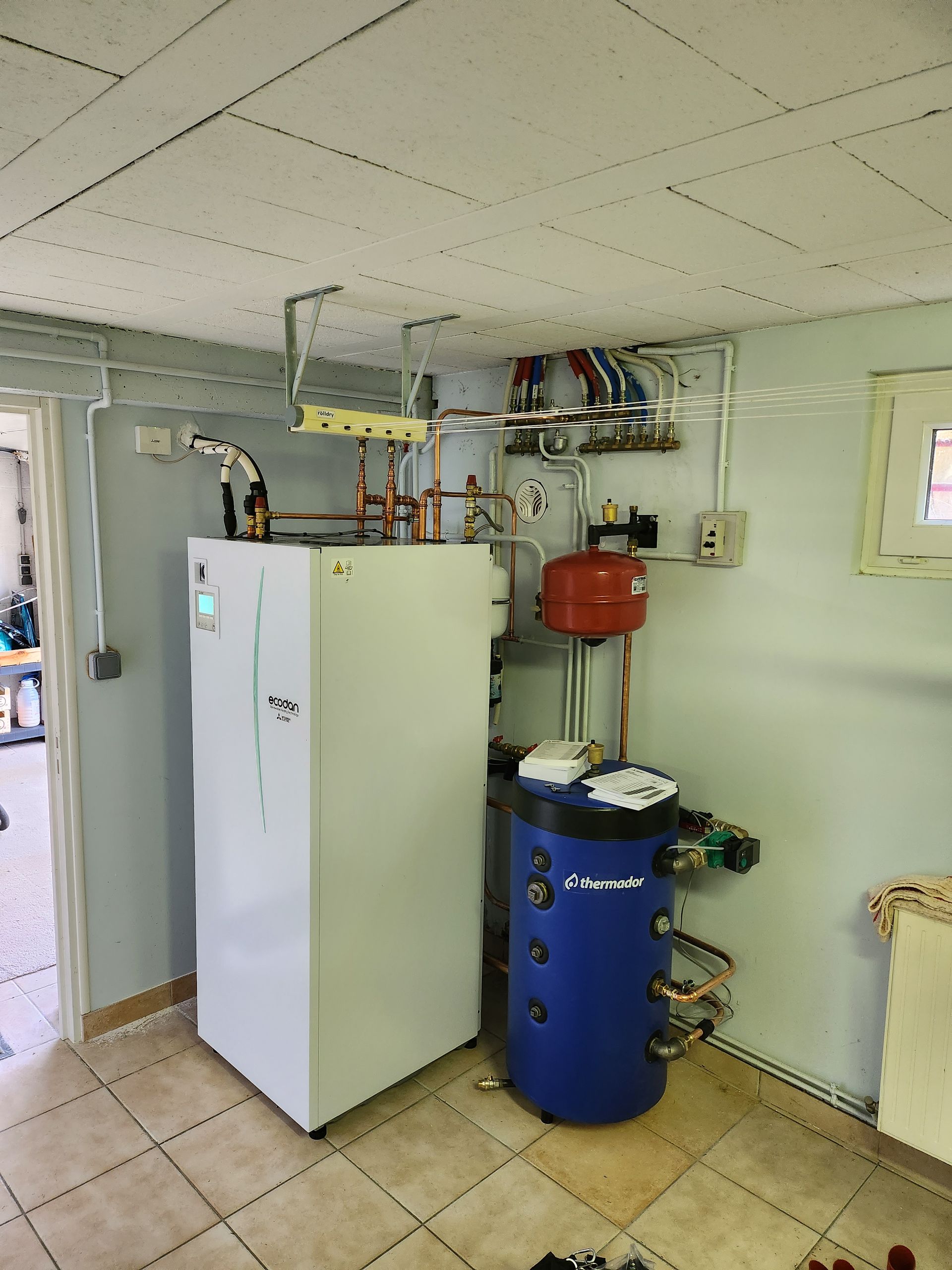 Un système de climatisation en extérieur.