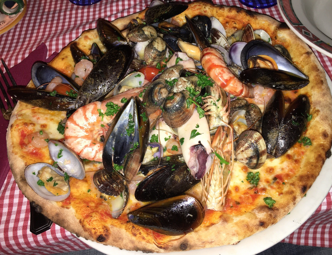 Pizza fruits de mer - La Gondola Veneziana
