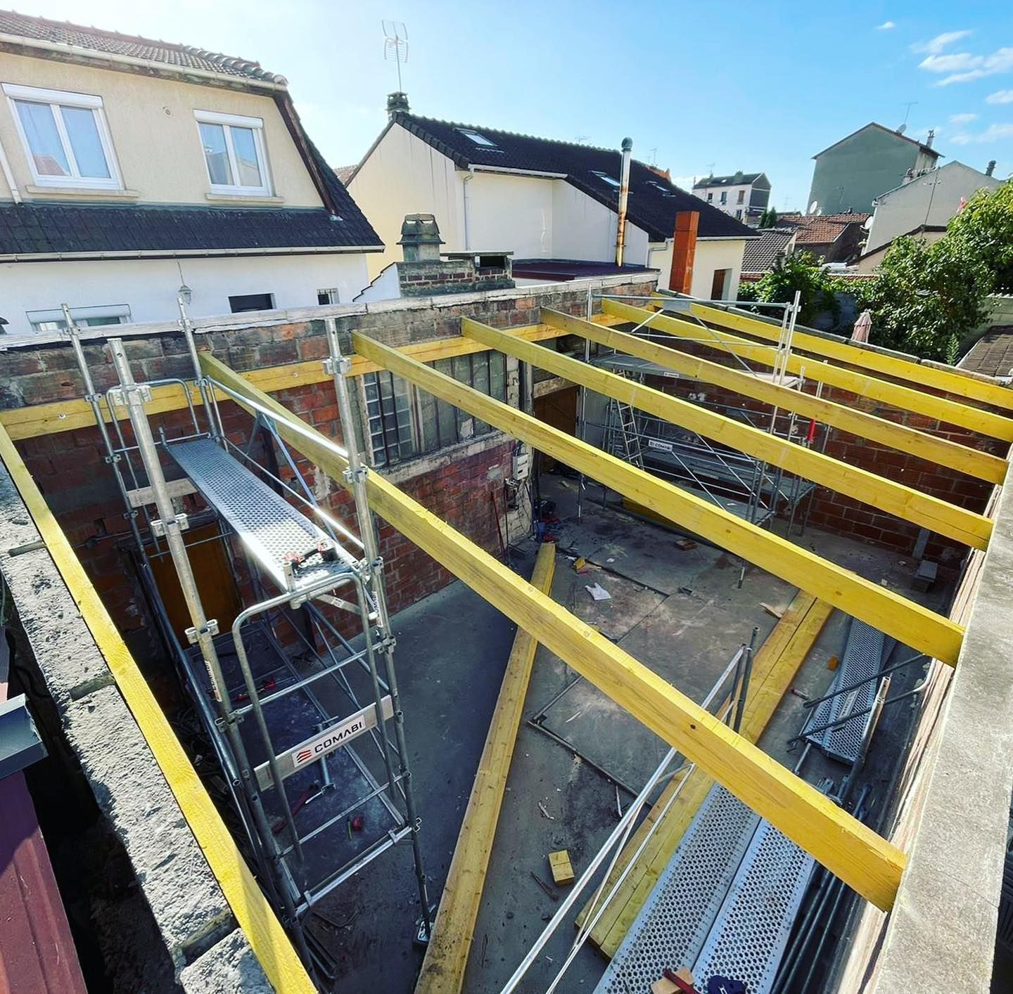 Charpente en cours de rénovation