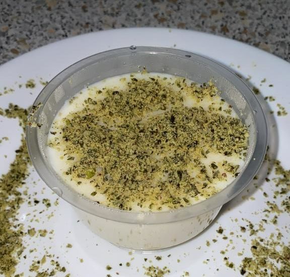 Mhalabia dans un pot