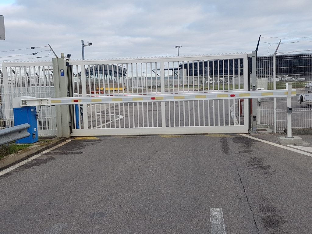 Grillage fermée de parking