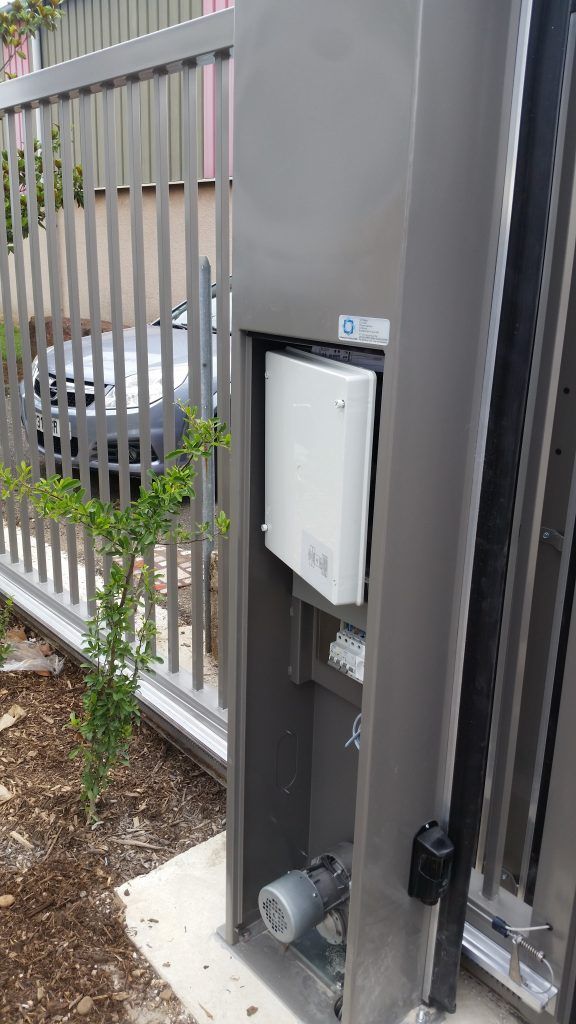 Mécanisme de motorisation de portail