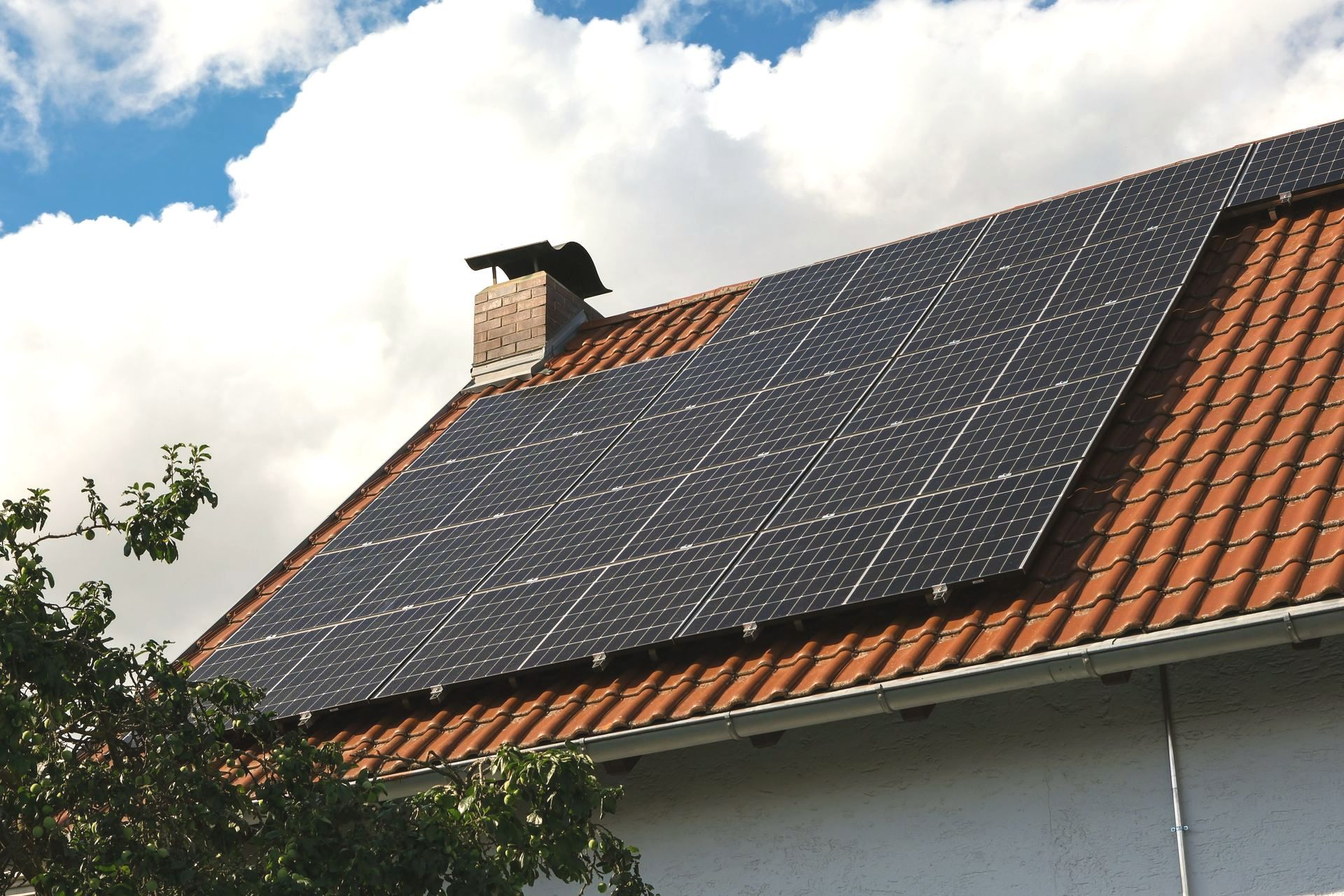 Toiture avec panneaux photovoltaïques