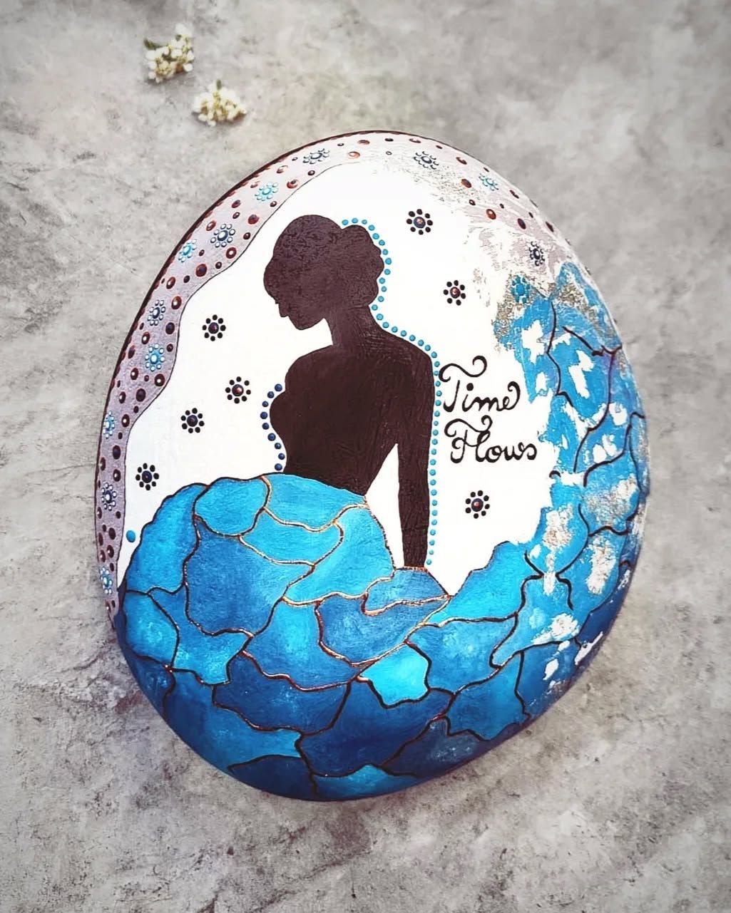 Bild vom Stein Time Flows