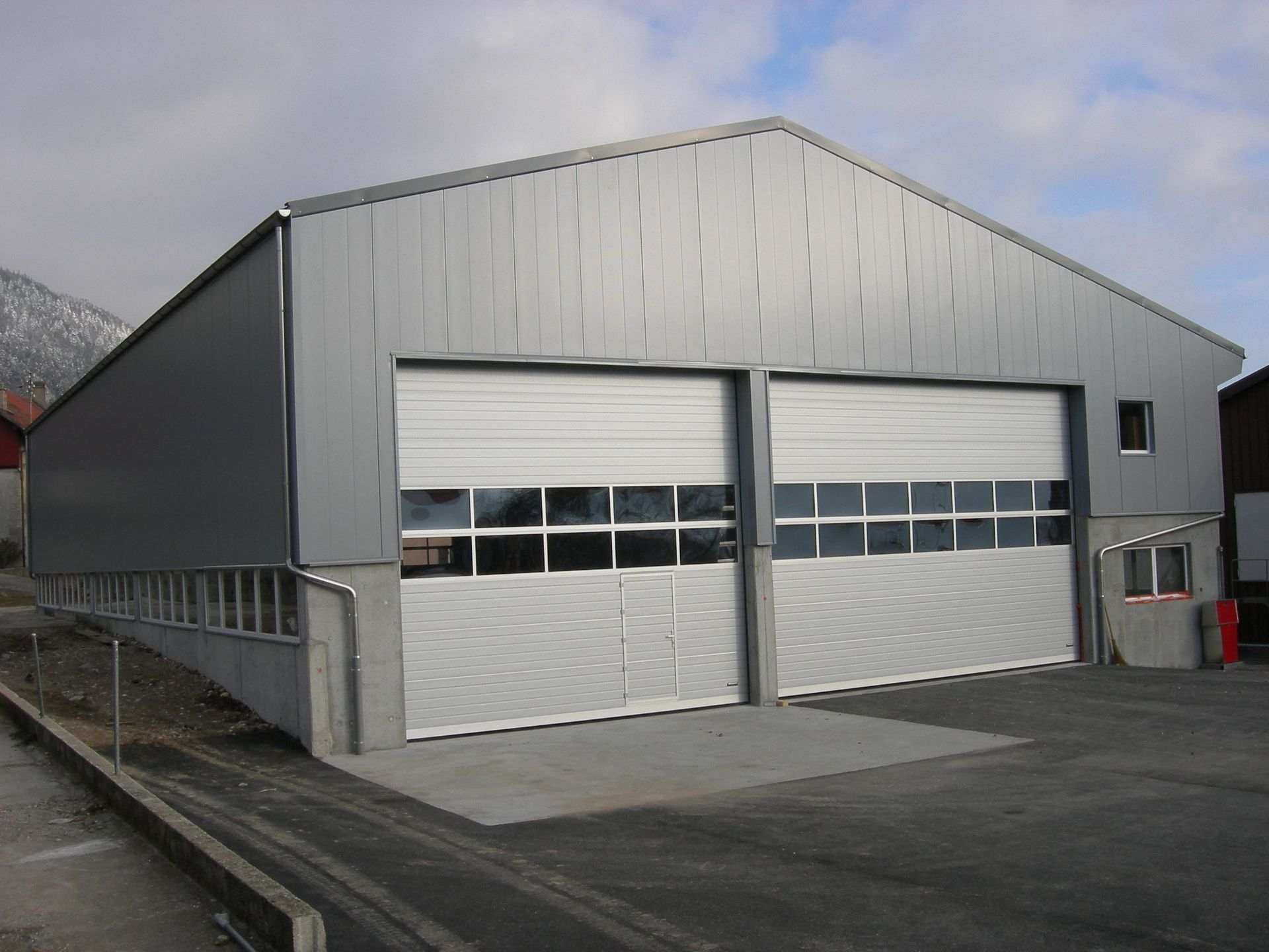 ferme robot halle de stockage atelier mécanique - Delta Plan Carrel Sàrl