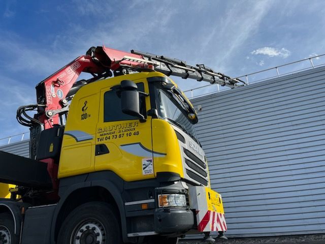 Cabine d'un camion du Garage Gauthier