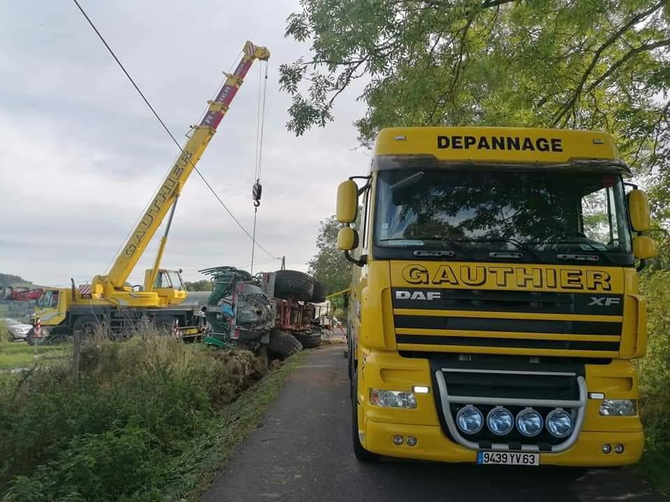 Camion jaune du Garage Gauthier