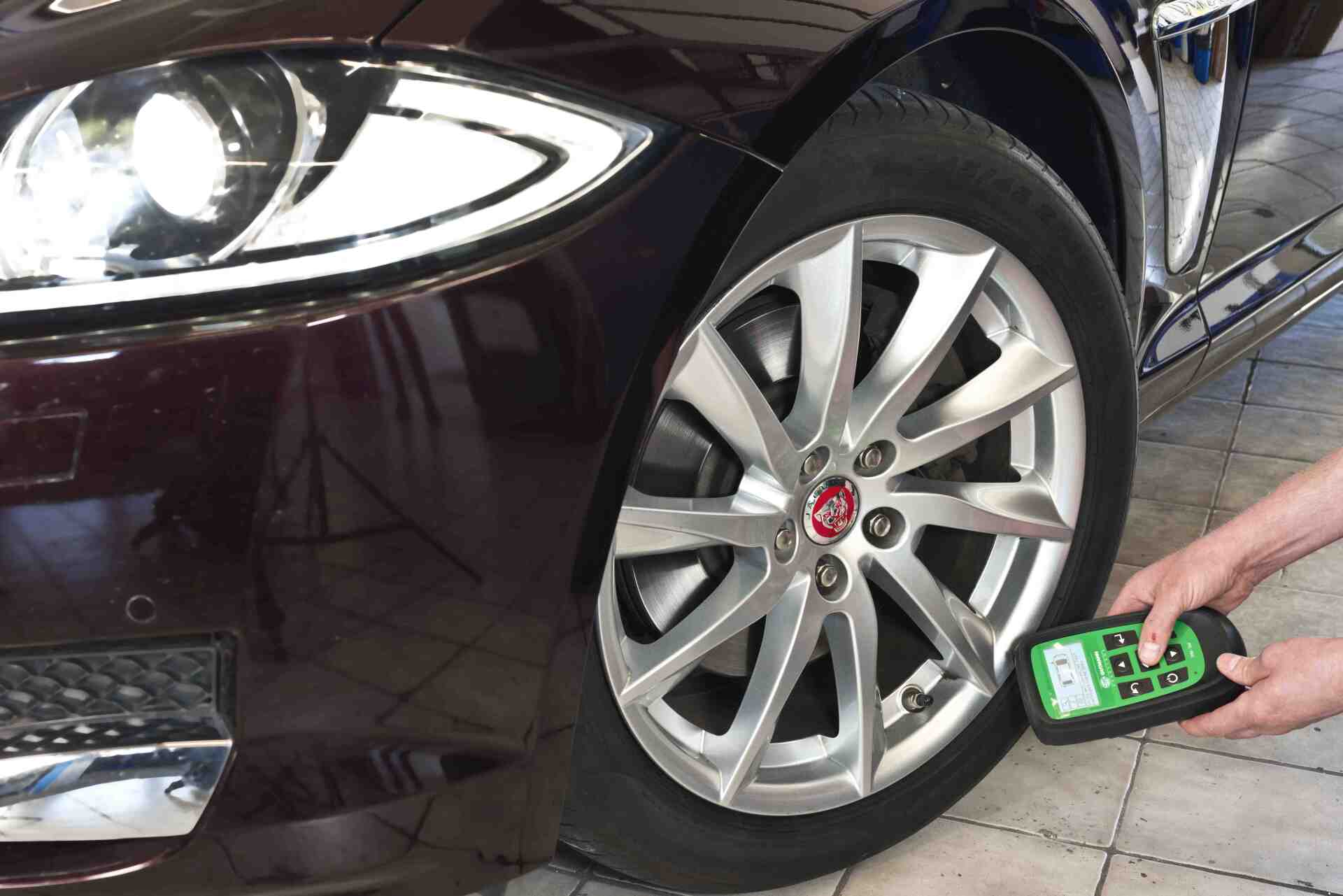 Detailansicht Reifendrucküberprüfung