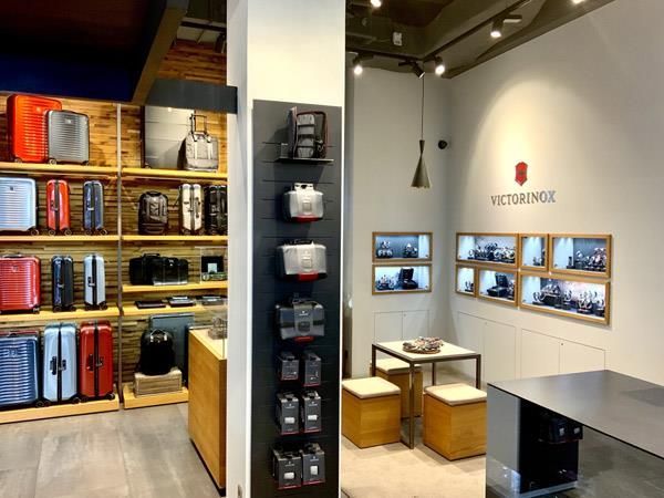 Malerarbeiten im Victorinox Store Köln