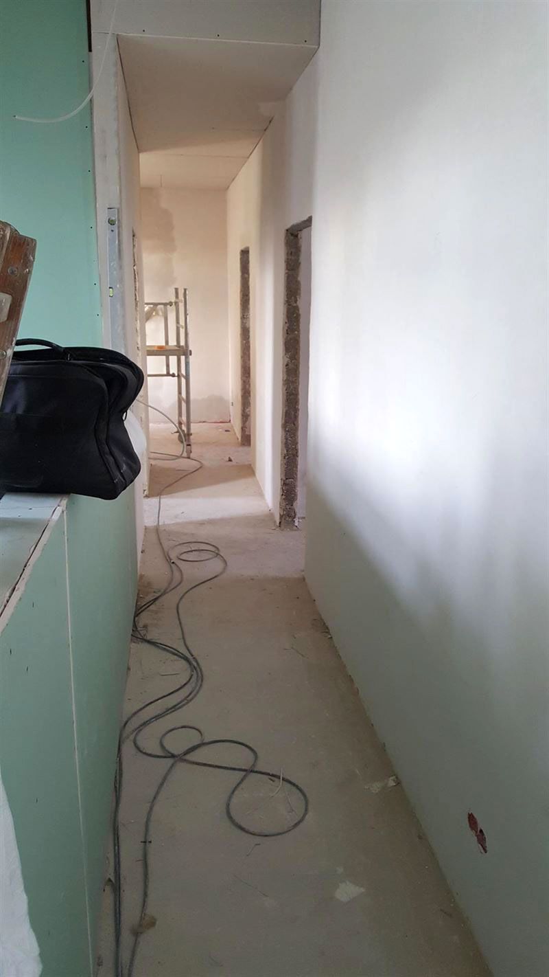 Wohnungsflur vor der Renovierung