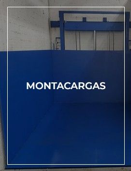Un cartel azul que dice montacargas.