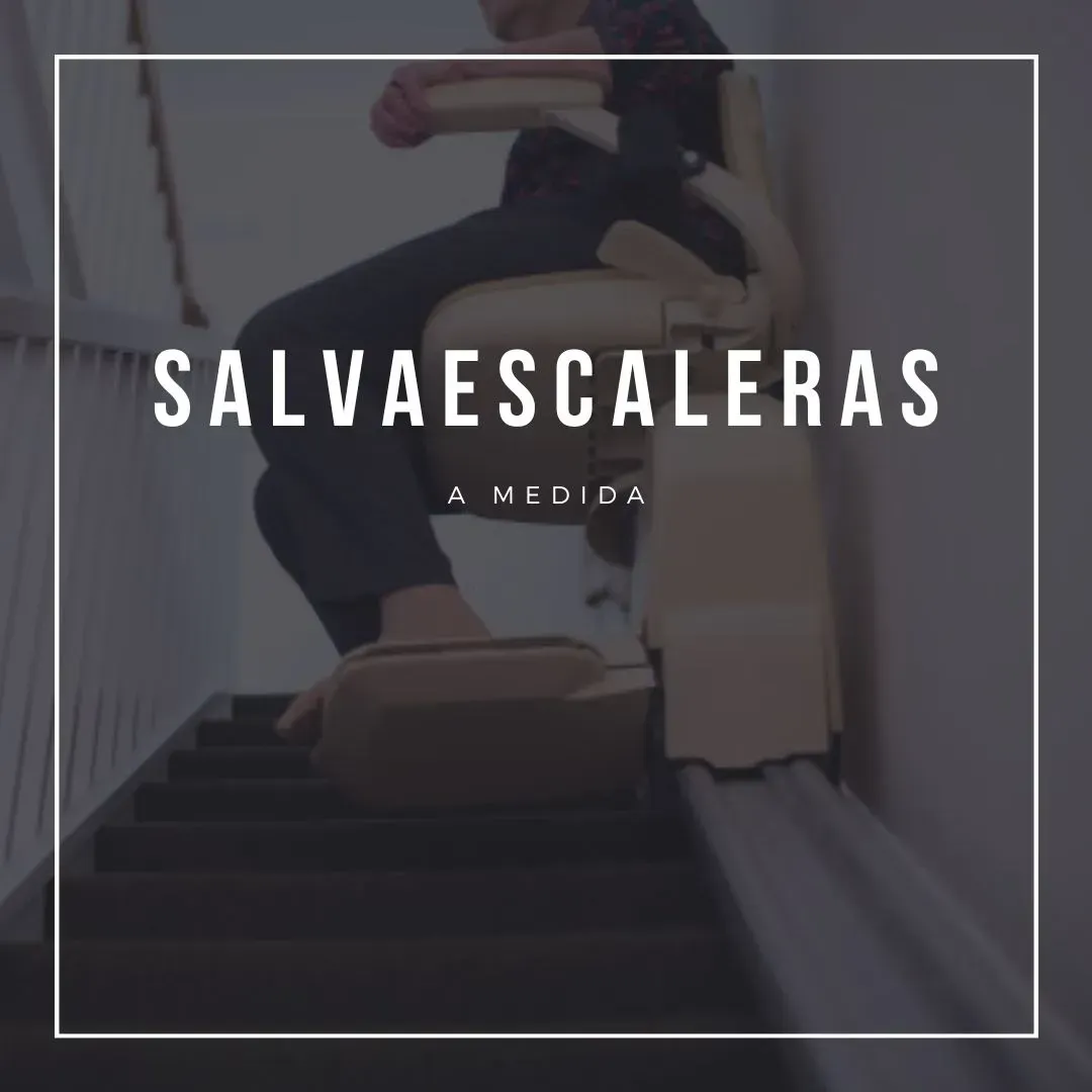 Una foto de una persona sentada en una silla que dice salvaescaleras