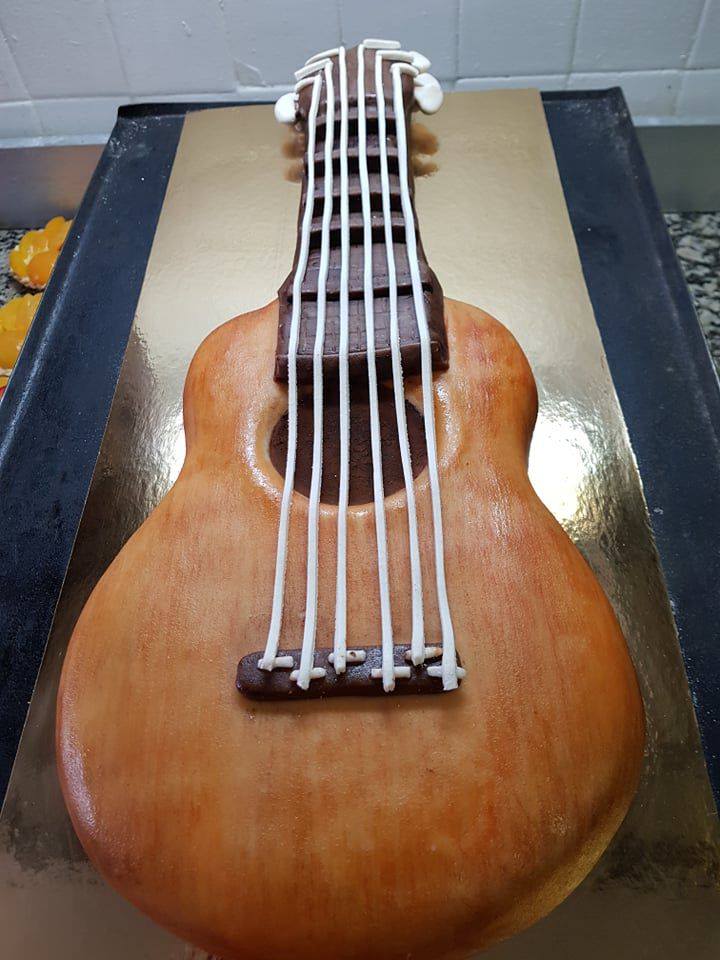 Gâteau guitare