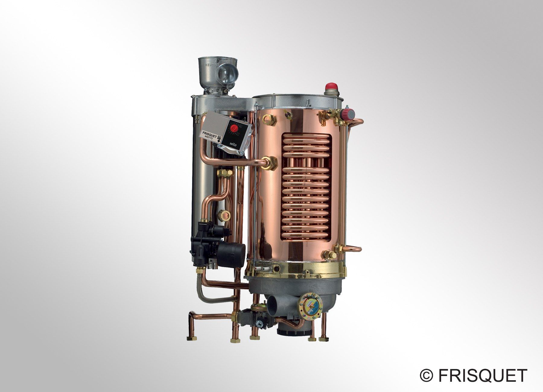 Ouverture du capot et dépannage d'une chaudière