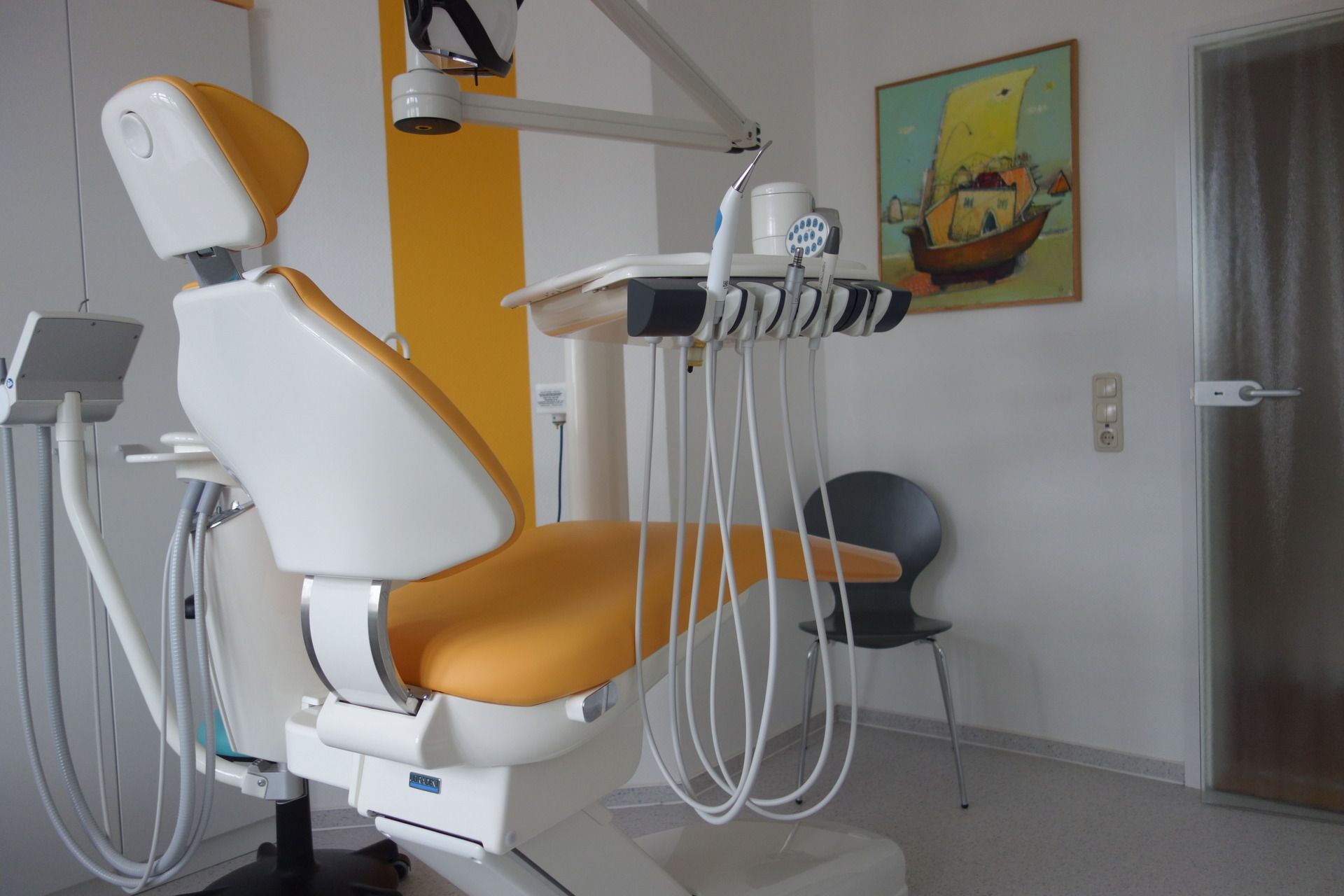 Behandlungszimmer bei Zahnarzt Dr. med. dent. Claudia Zeiß