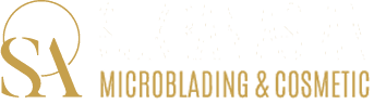 Goldenes SA-Logo mit dem Schriftzug „Microblading & Cosmetic“ auf weißem Hintergrund