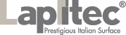 Logotipo de Lapitec con el lema “Prestigiosa superficie italiana” sobre un fondo blanco.