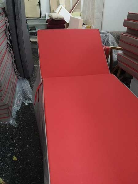 Ξαπλώστρα κόκκινη με φυτίλι 1.90x70
