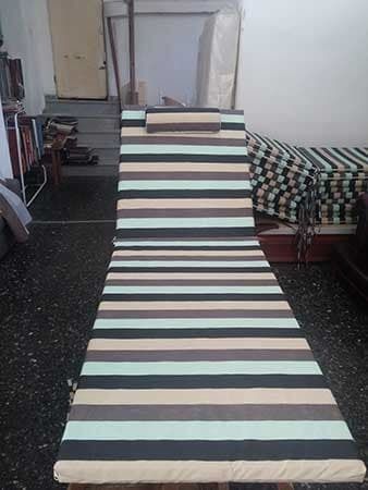 Πολύχρωμη ξαπλώστρα 1.90x65