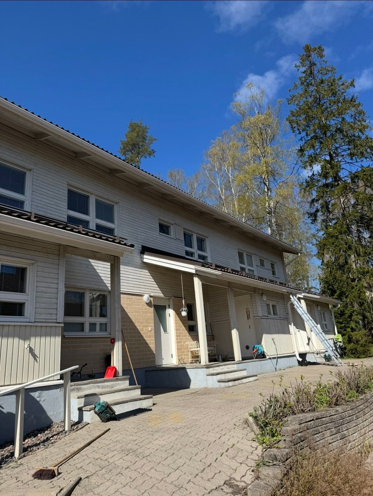 Taloyhtiön maalaus
