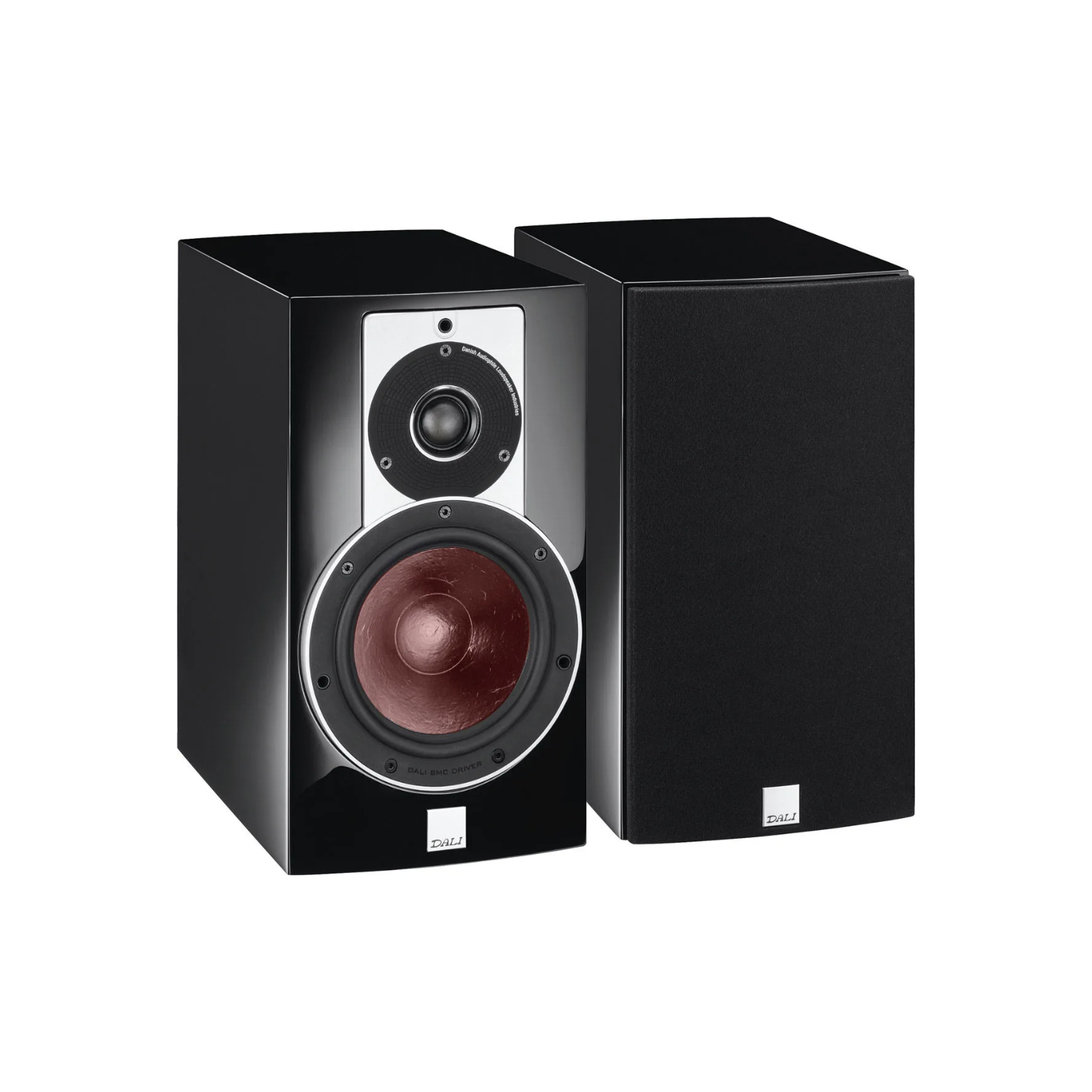 Enceintes bibliothèques avec différents amplificateurs